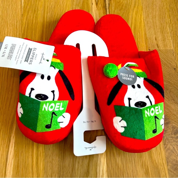 Hallmark Peanuts Snoopy Noel Slippers Large/XL Up to Womens 12.5 Mens 12 - Picture 1 of 4